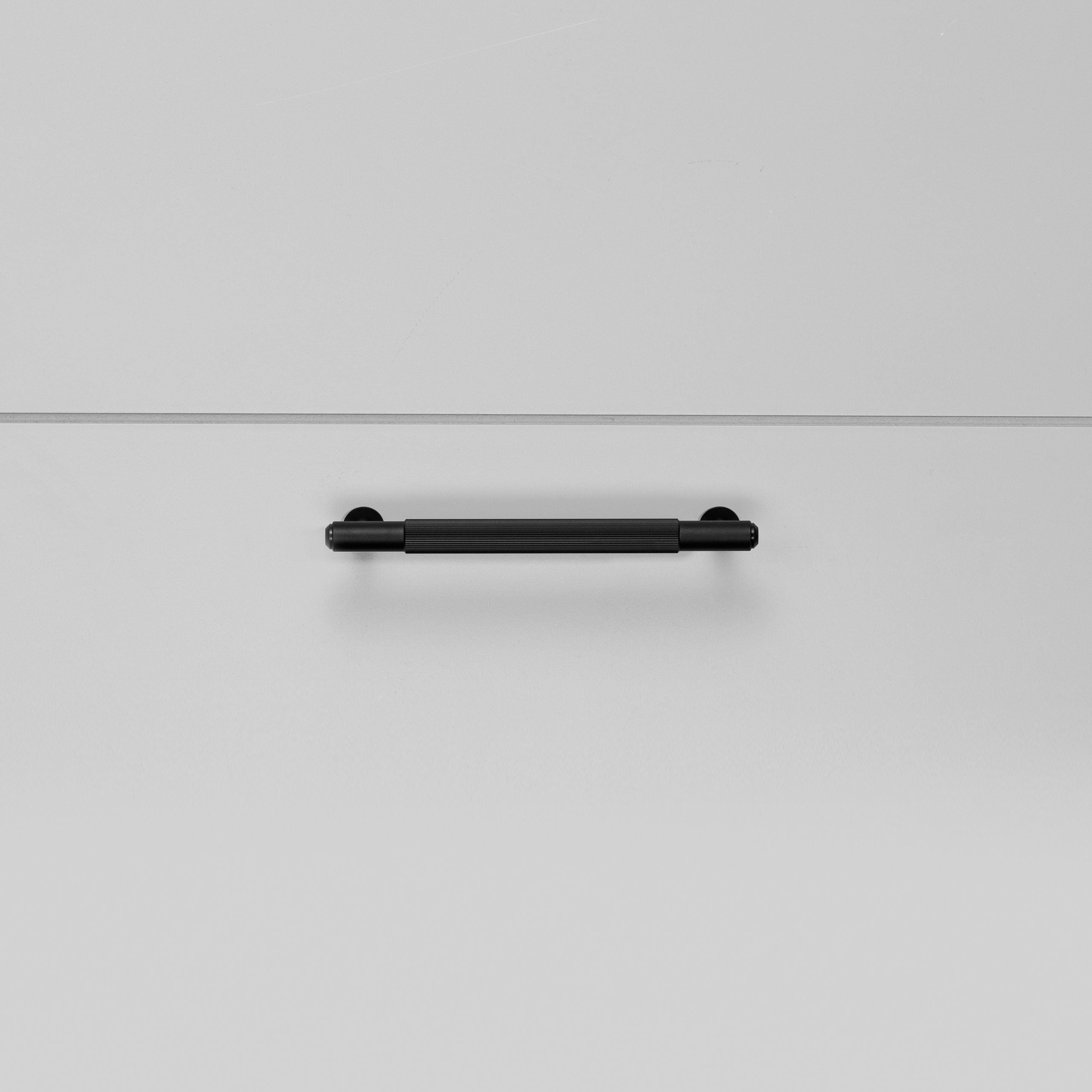 Buster + Punch Pull Bar, Linear Design Hardware Buster + Punch Black 0.2x0.09x0.03 