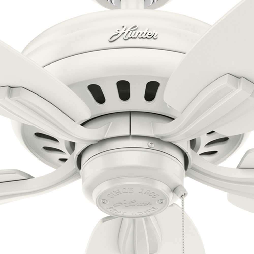 Hunter 52 inch Newsome Damp Rated Ceiling Fan and Pull Chain Ceiling Fan Hunter Fresh White Fresh White / Light Oak 