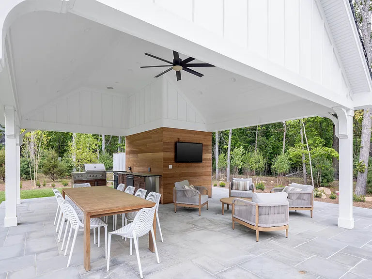 Spotlight: Modern Spec Home at 4 Dogwood Drive, East Hampton