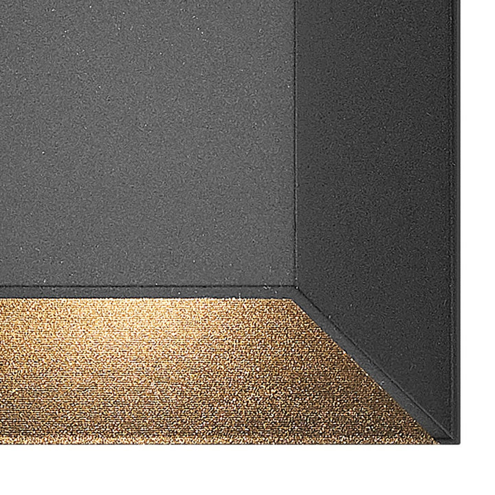 Hinkley Nuvi Landscape Step & Deck Light