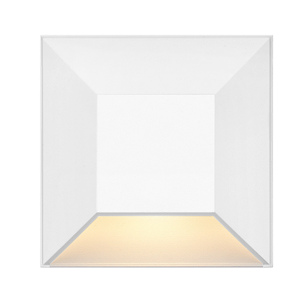 Hinkley Nuvi Landscape Step & Deck Light