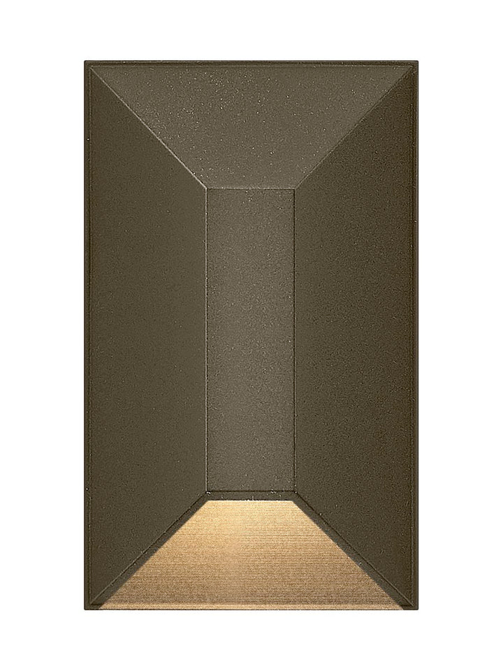 Hinkley Nuvi Landscape Step & Deck Light