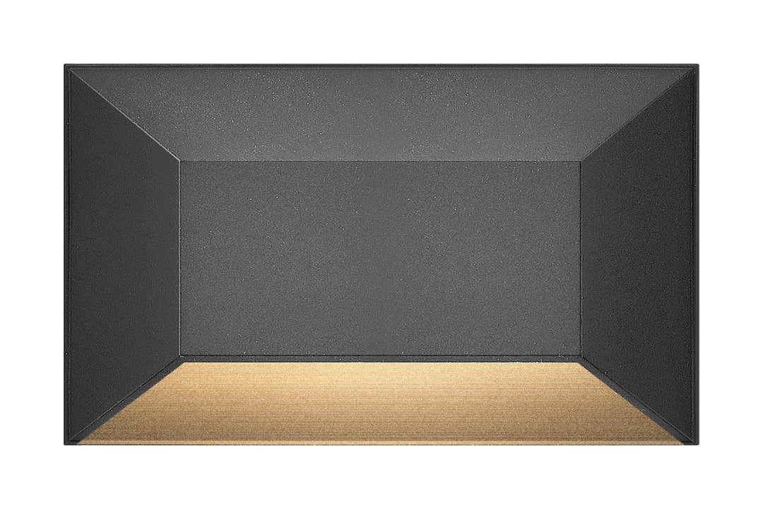 Hinkley Nuvi Landscape Step & Deck Light