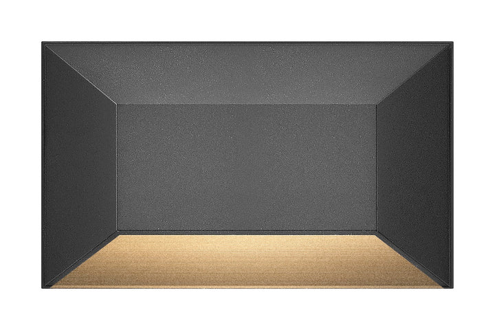 Hinkley Nuvi Landscape Step & Deck Light
