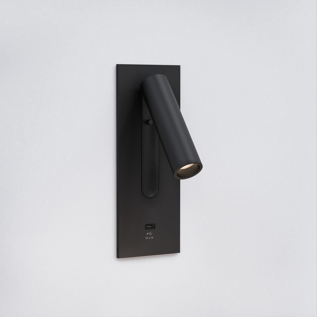 Astro Lighting Fuse 3 USB C - Matt Black