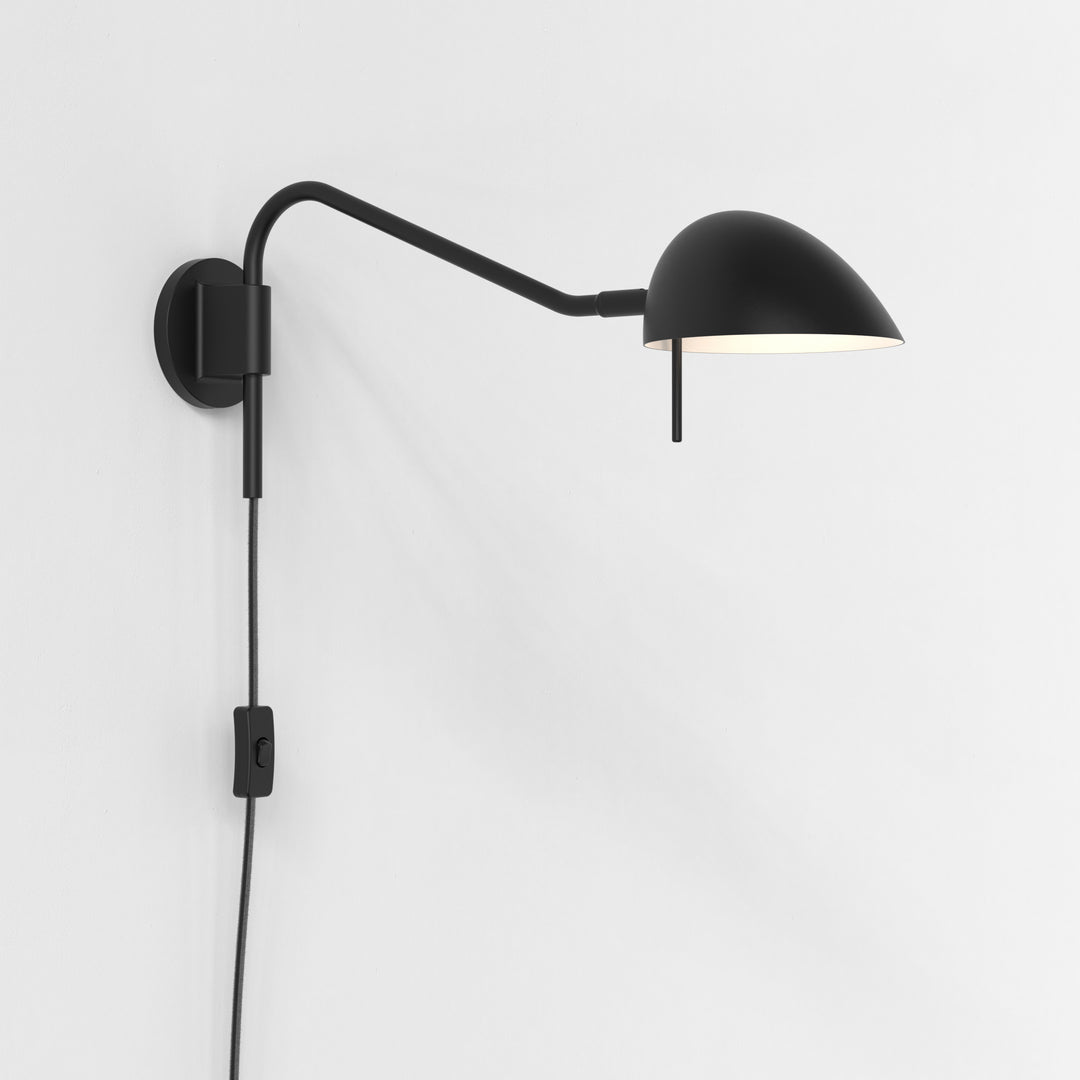 Astro Lighting Serge Plug-In - Matt Black