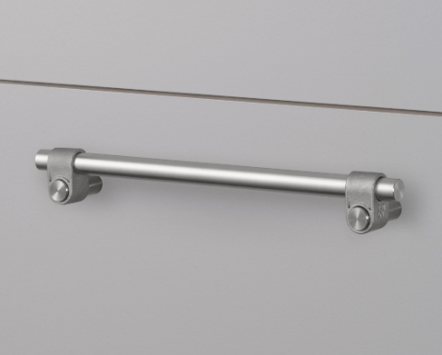 Buster + Punch Pull Bar / Cast | OS Cabinet Hardware Buster + Punch Medium Steel 