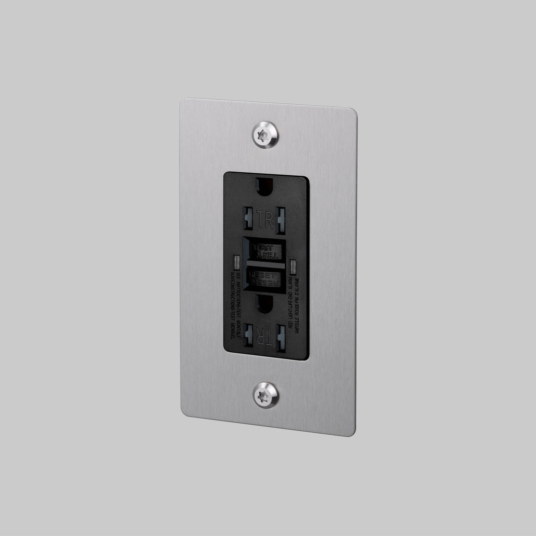 Buster + Punch 1 Gang Duplex Outlet | GFCI | Linear Knurl | Without Logo