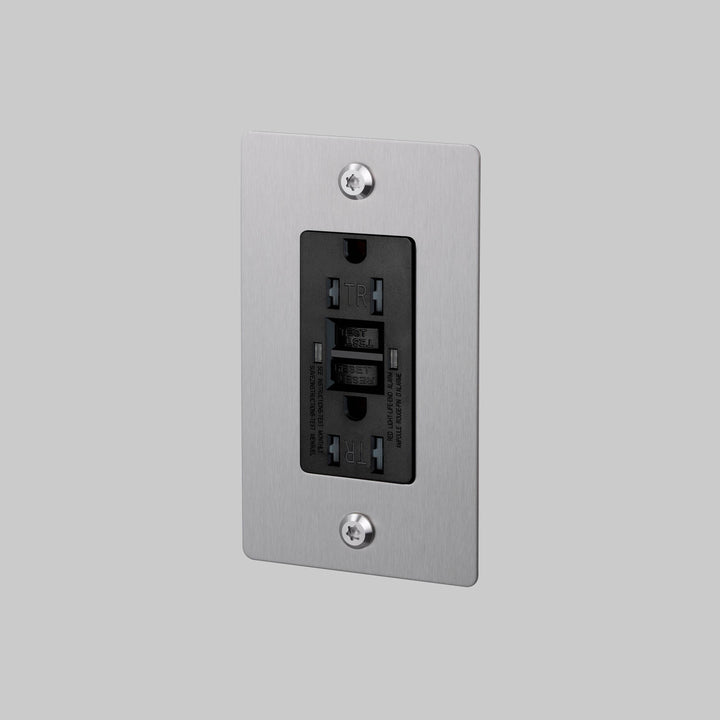 Buster + Punch 1 Gang Duplex Outlet | GFCI | Linear Knurl | Without Logo