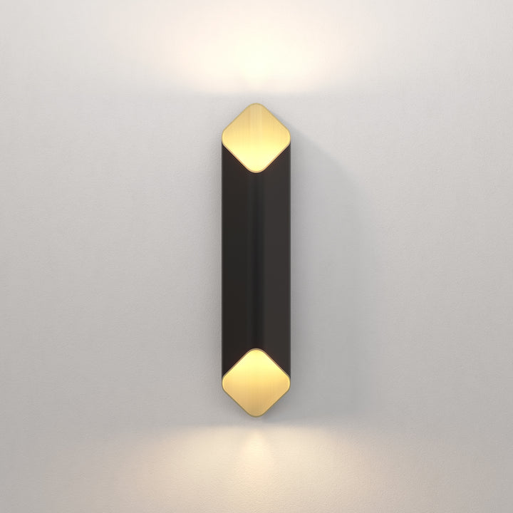 Astro Lighting Ako 600 Phase - Matt Black