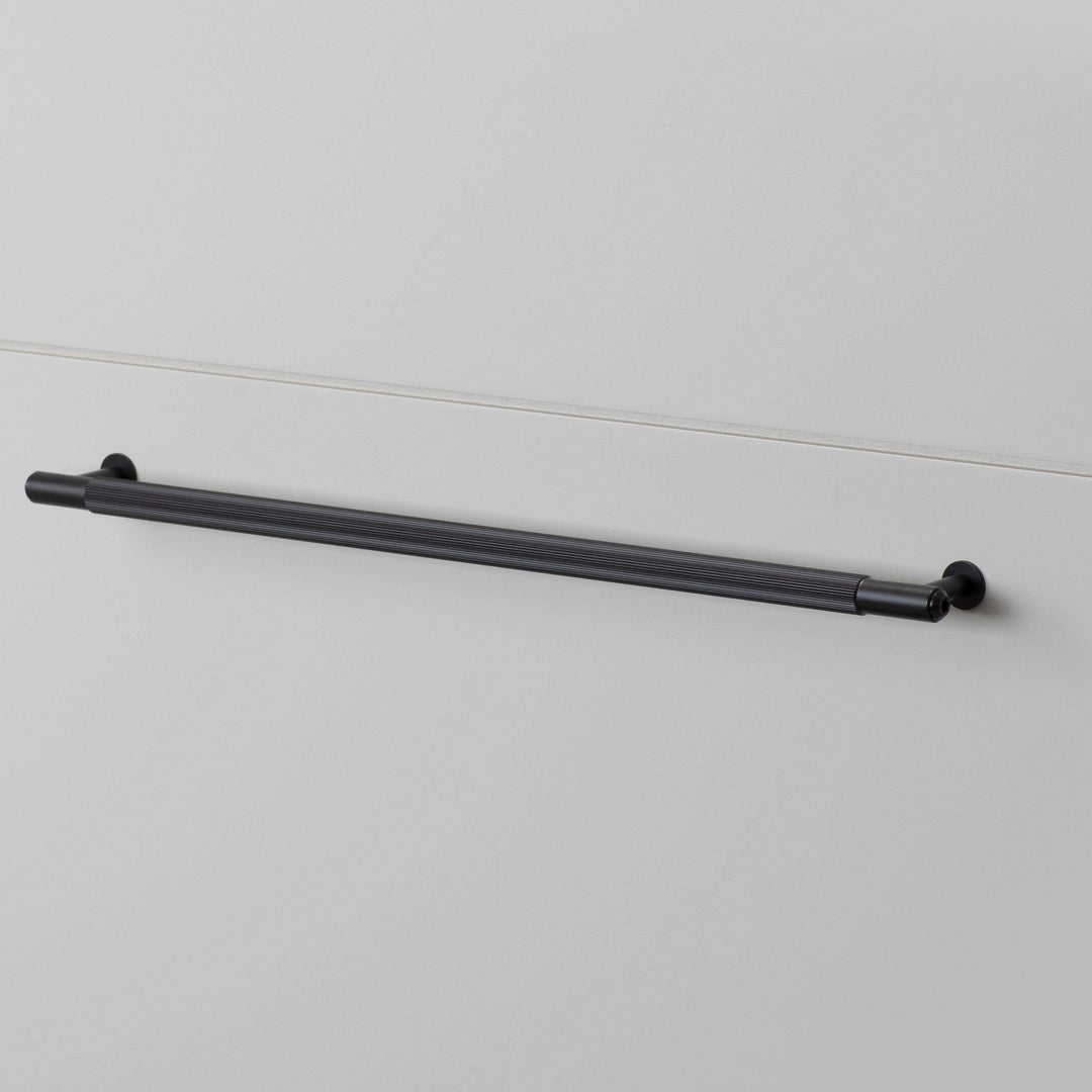 Buster + Punch Pull Bar / Linear