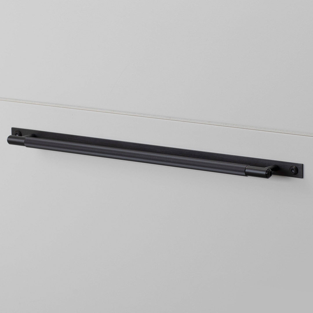 Buster + Punch Pull Bar | Plate | Linear