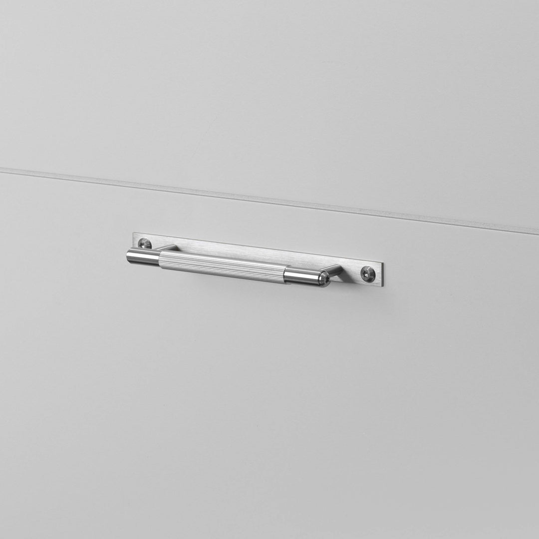 Buster + Punch Pull Bar | Plate | Linear