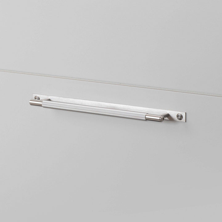 Buster + Punch Pull Bar | Plate | Linear
