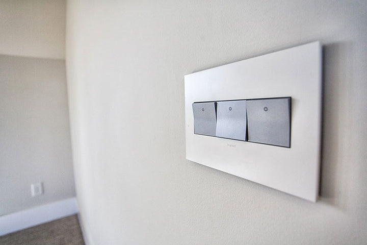 Adorne Gloss White-on-White Wall Plate