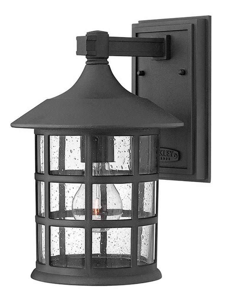 Hinkley FREEPORT-Medium Wall Mount Lantern 1804