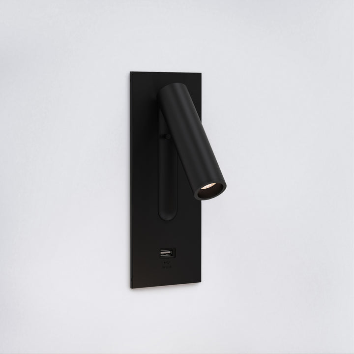 Astro Lighting Fuse 3 with USB Wall Sconces Astro Lighting 4.02x2.95x7.87 Matt Black Yes (Integral), High Power LED