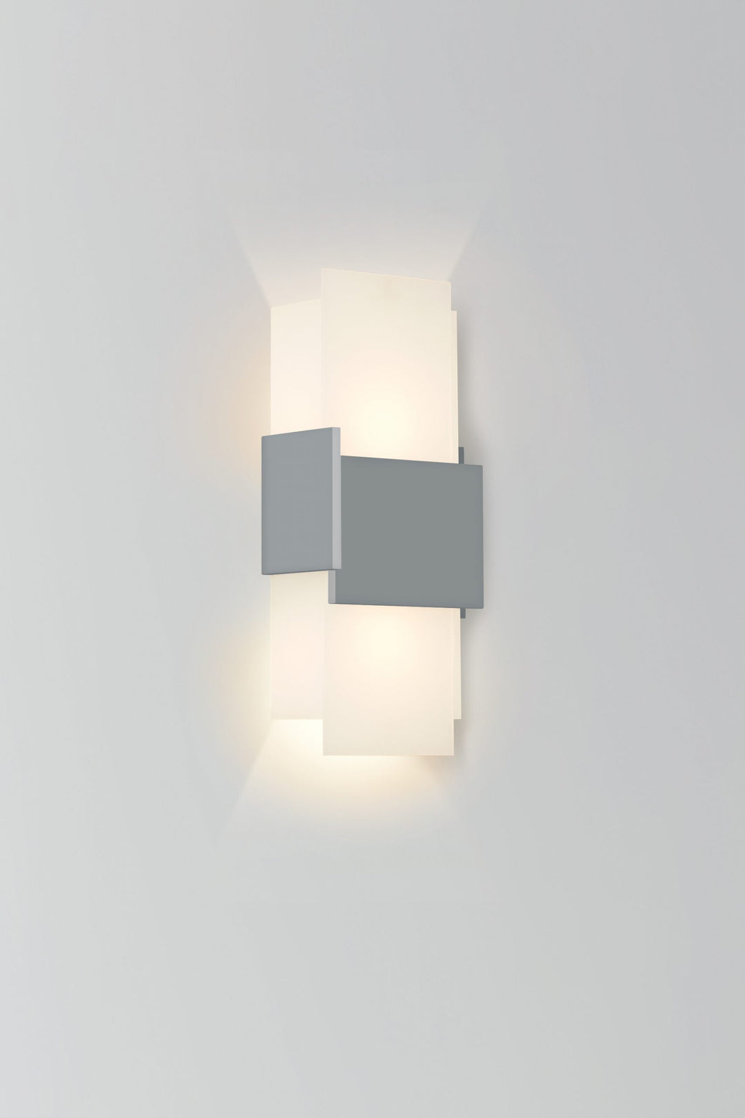 Cerno Acuo Outdoor Wall Sconce