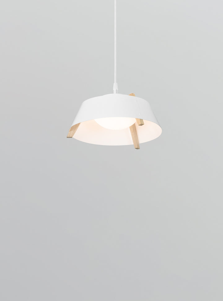 Cerno Casia 14" Pendant