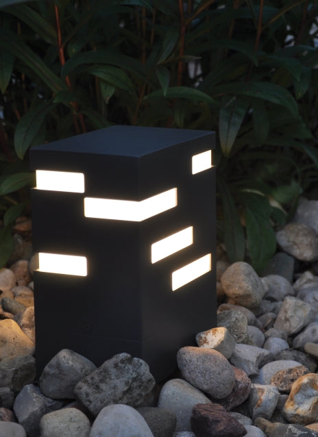 Tech Lighting Revel 8 Outdoor Path Landscape Lighting Visual Comfort Modern   